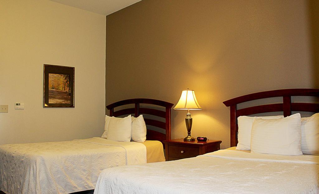 Hotel Crystal Springs And