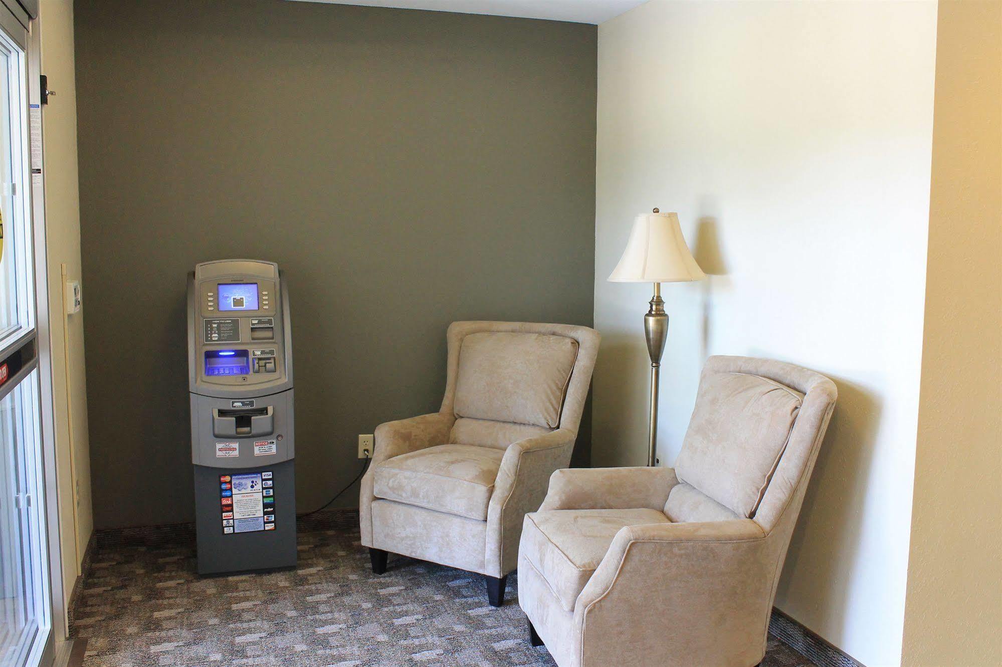 Hotel Crystal Springs And